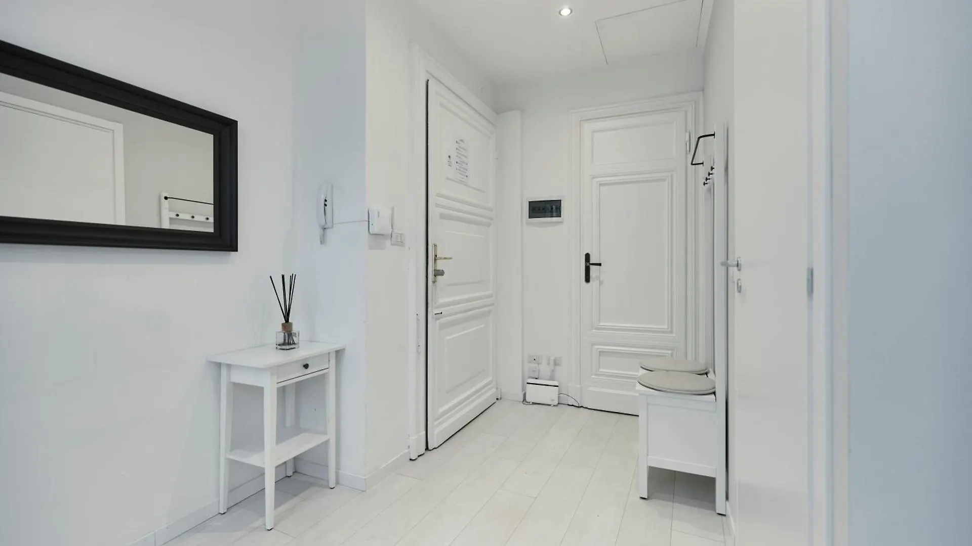 Duomo View - 2 Min From Duomo Amazing Location Apartment Milan