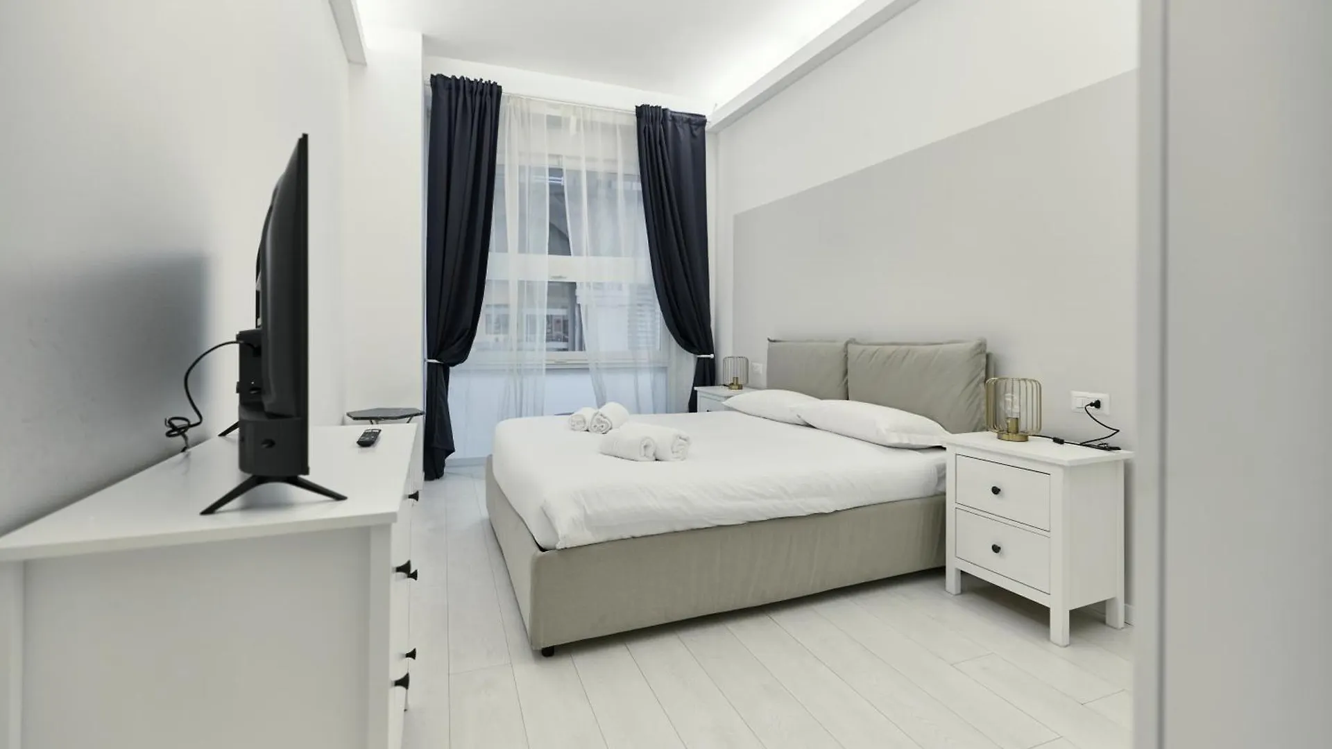 Duomo View - 2 Min From Duomo Amazing Location Apartment Milan