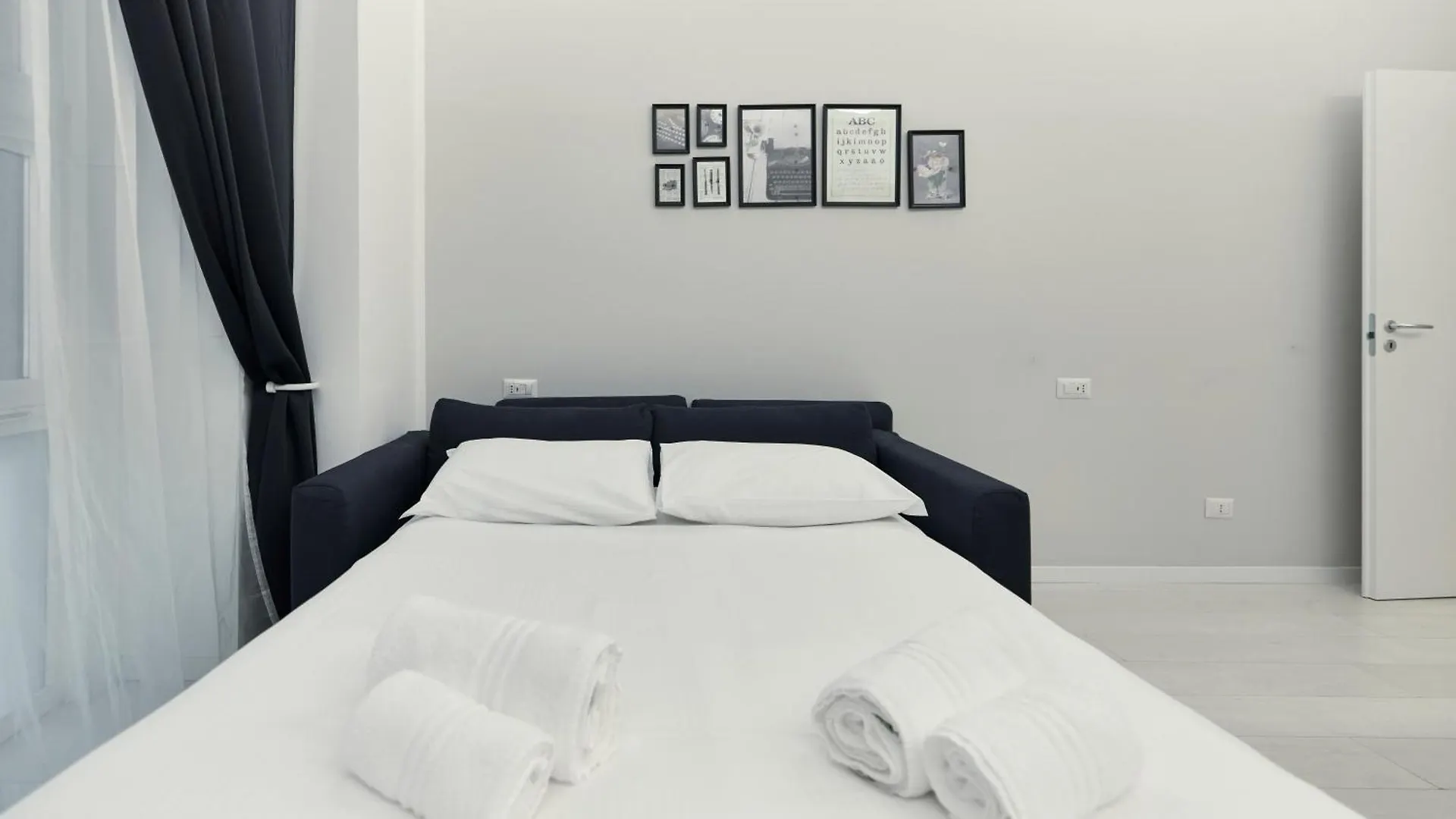 Duomo View - 2 Min From Duomo Amazing Location Apartment Milan Italy