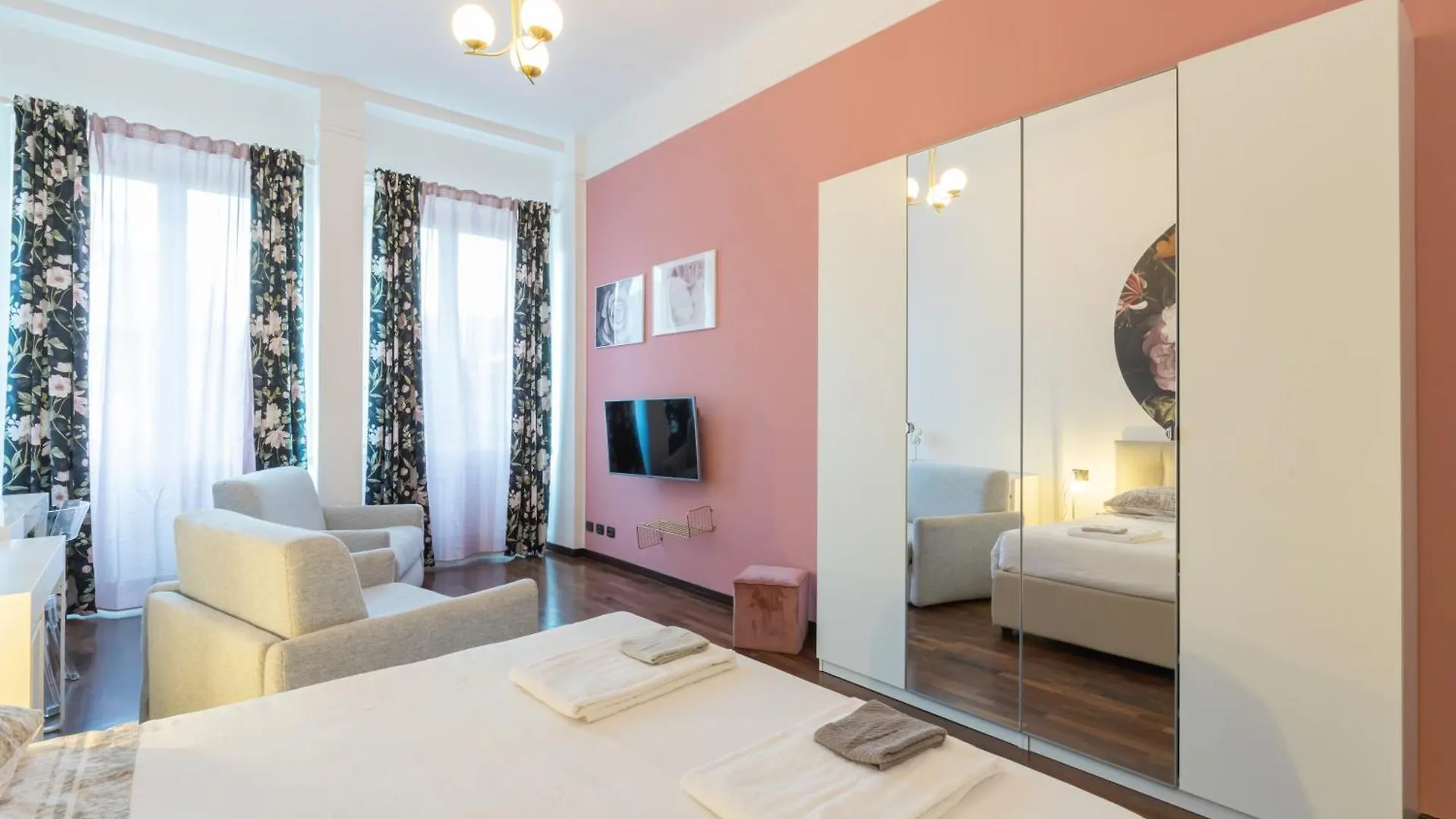 Duomo View - 2 Min From Duomo Amazing Location Apartment Milan
